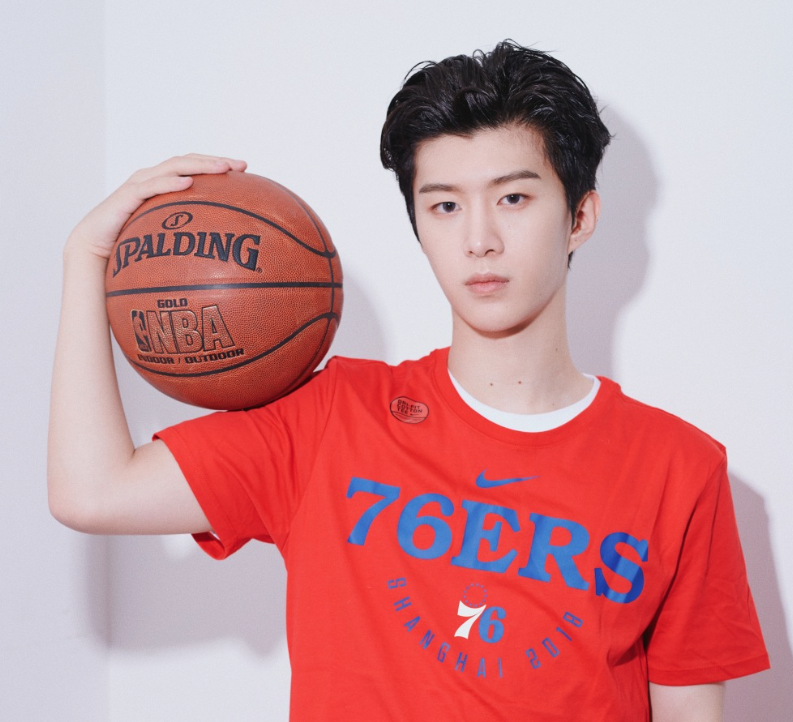  昂热球迷冲突事件导致比赛延期举行