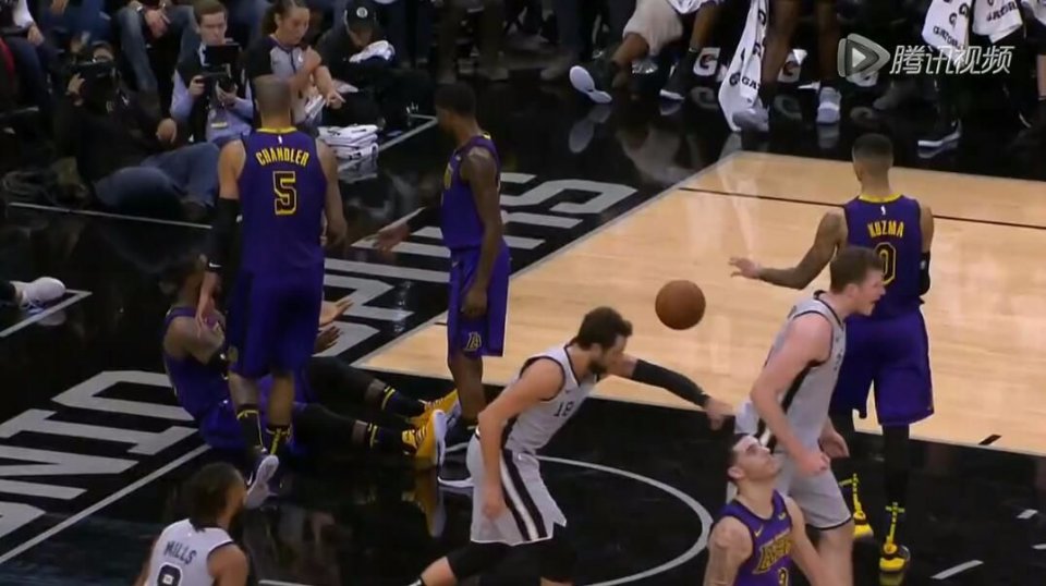  勇士末节翻盘上演经典逆转  